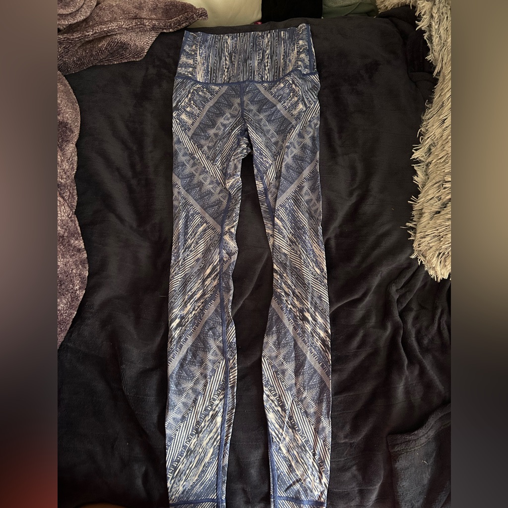Lululemon Size 4 Leggings.